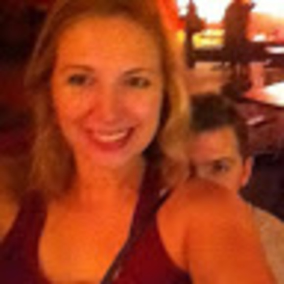 Meet your Posher, Kara - Picture 1 of 1